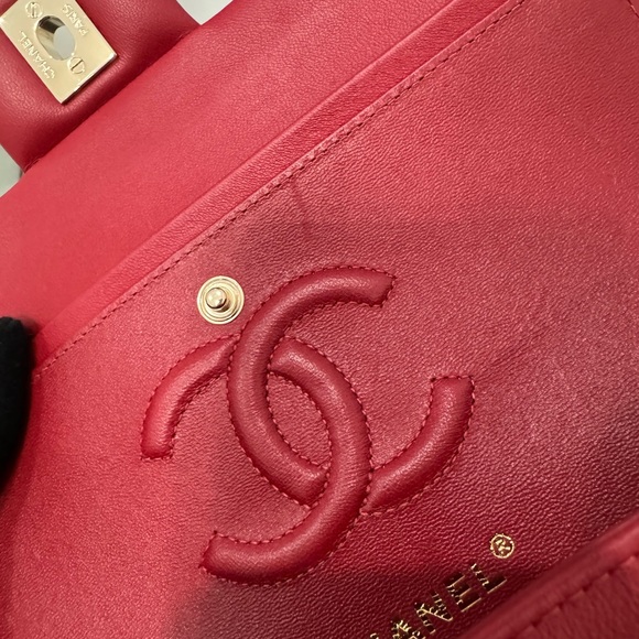 Chanel small classic Handbag - Picture 7 of 11
